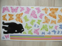 kleebis elutoa seinale